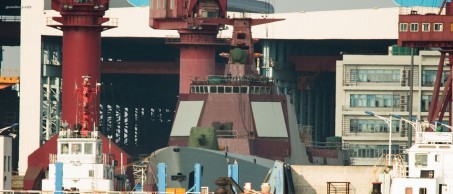 The fifth 052D being launched and further built