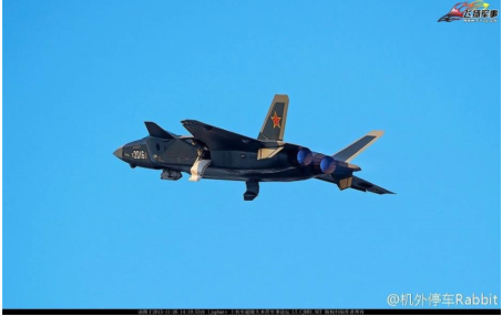New test flight of J-20 prototype no. 2016. Photo: Dingshing.com 1562